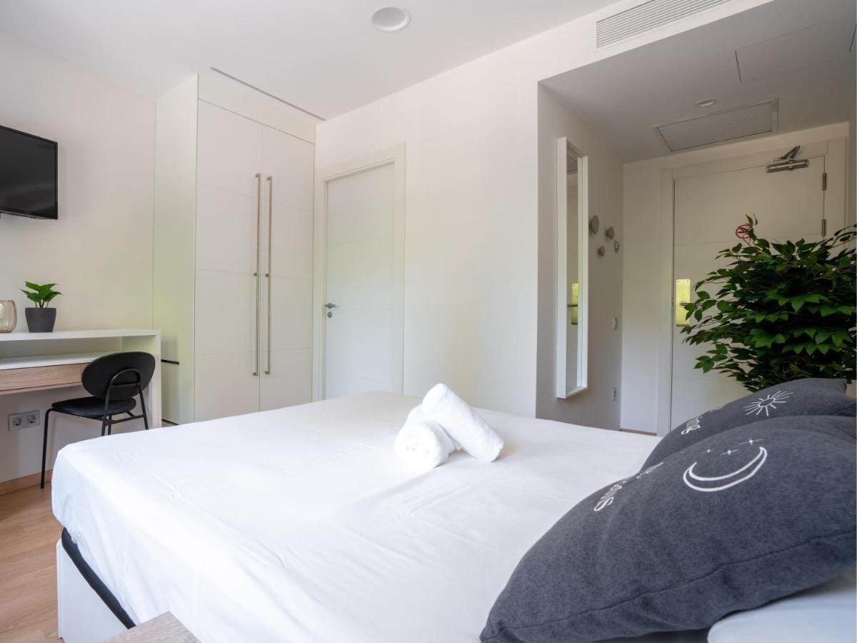 Limehome Barcelona Carrer De Fontcoberta - Digital Access מראה חיצוני תמונה