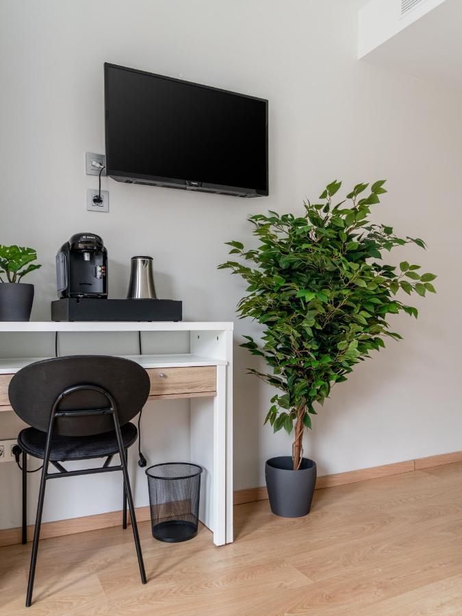 Limehome Barcelona Carrer De Fontcoberta - Digital Access מראה חיצוני תמונה