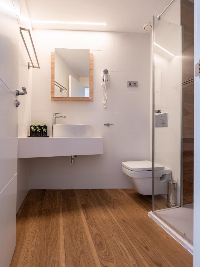 Limehome Barcelona Carrer De Fontcoberta - Digital Access מראה חיצוני תמונה