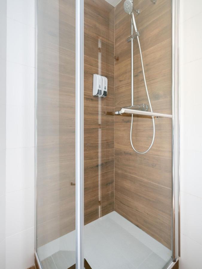 Limehome Barcelona Carrer De Fontcoberta - Digital Access מראה חיצוני תמונה