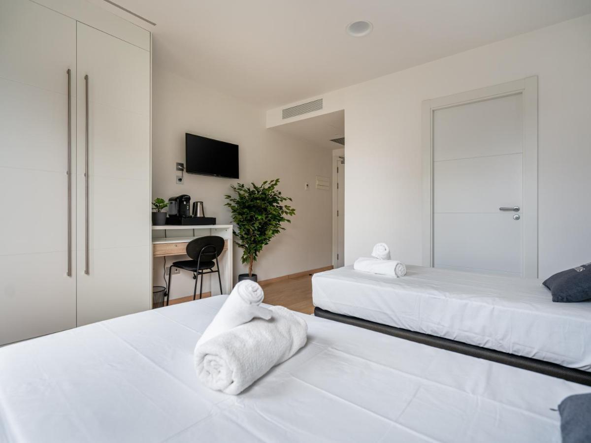Limehome Barcelona Carrer De Fontcoberta - Digital Access מראה חיצוני תמונה