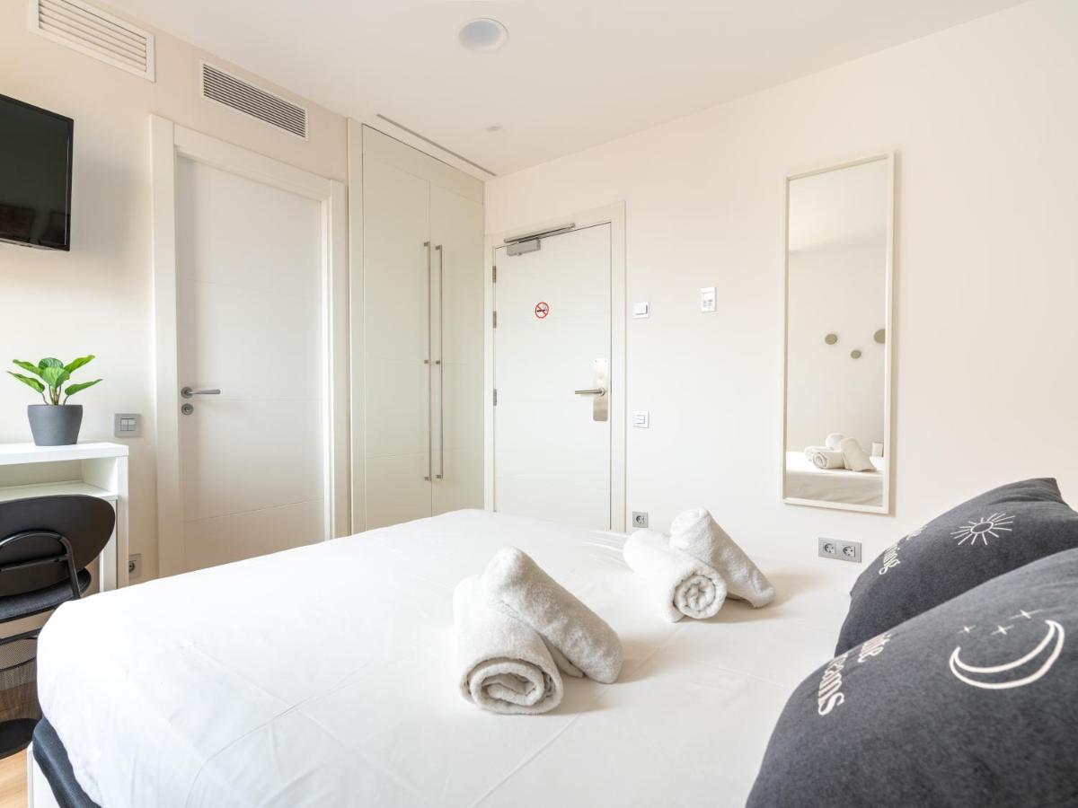 Limehome Barcelona Carrer De Fontcoberta - Digital Access מראה חיצוני תמונה