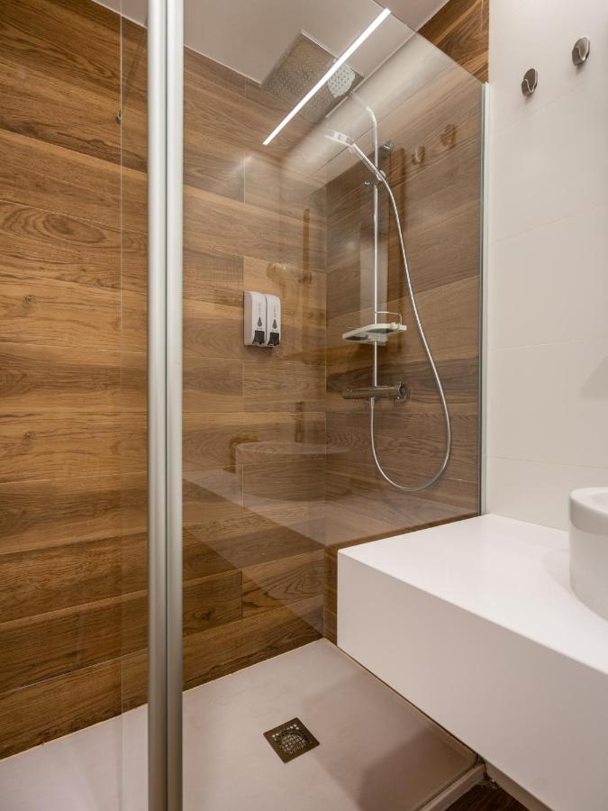 Limehome Barcelona Carrer De Fontcoberta - Digital Access מראה חיצוני תמונה