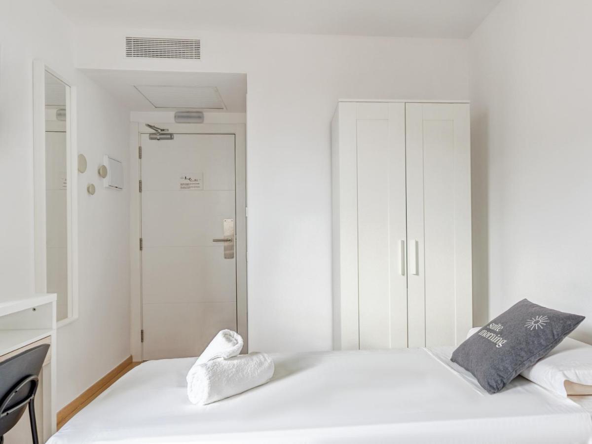 Limehome Barcelona Carrer De Fontcoberta - Digital Access מראה חיצוני תמונה